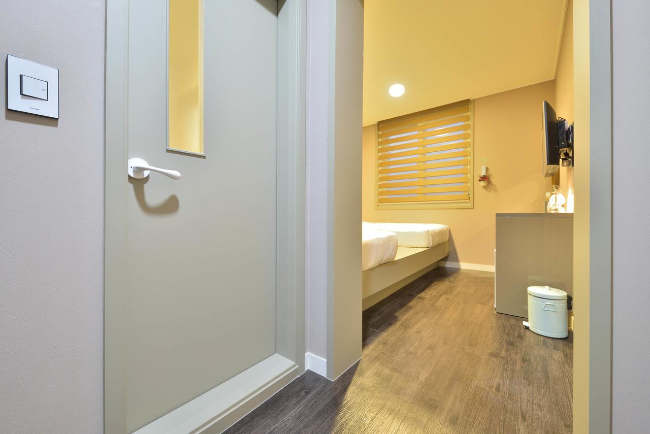 With U Hotel & Guesthouse Sokcho Eksteriør bilde