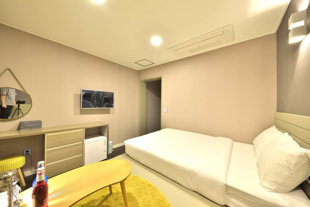 With U Hotel & Guesthouse Sokcho Eksteriør bilde
