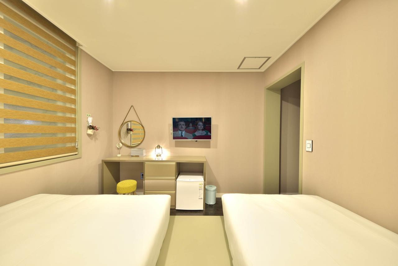 With U Hotel & Guesthouse Sokcho Eksteriør bilde