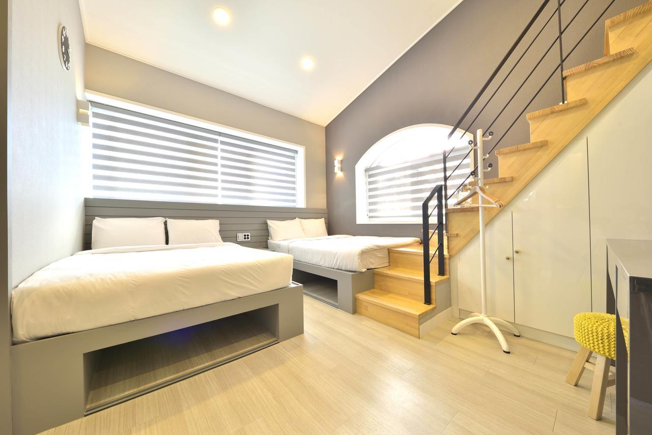 With U Hotel & Guesthouse Sokcho Eksteriør bilde