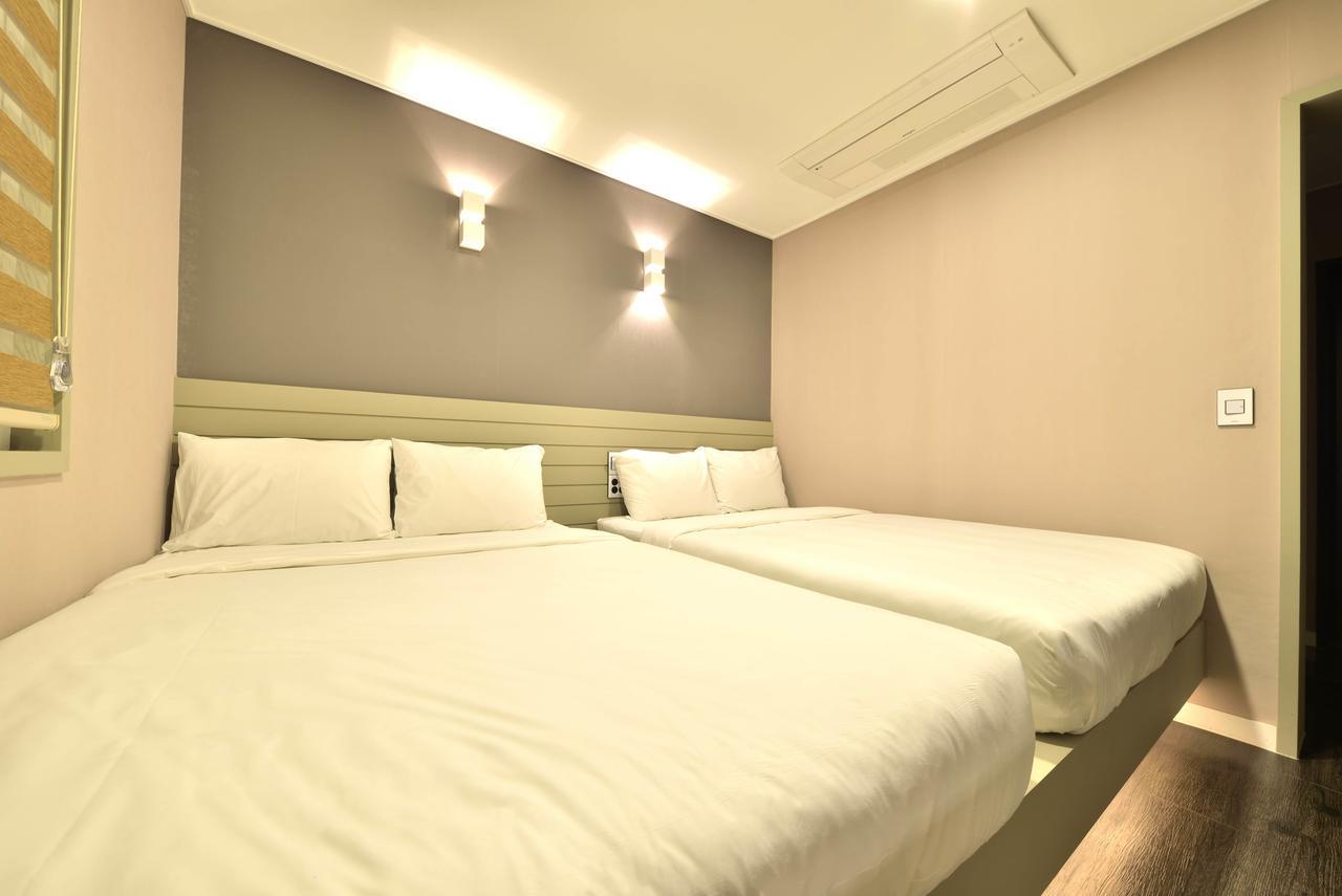With U Hotel & Guesthouse Sokcho Eksteriør bilde