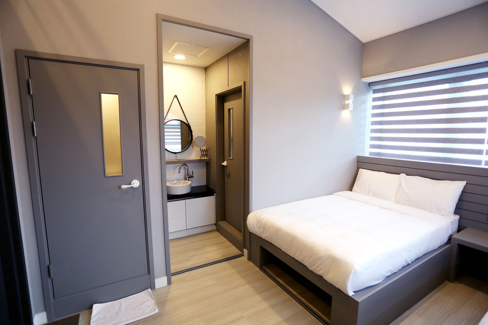 With U Hotel & Guesthouse Sokcho Eksteriør bilde